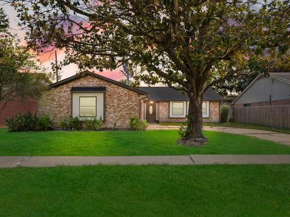 16523 Loch Maree Lane, Houston TX 77084