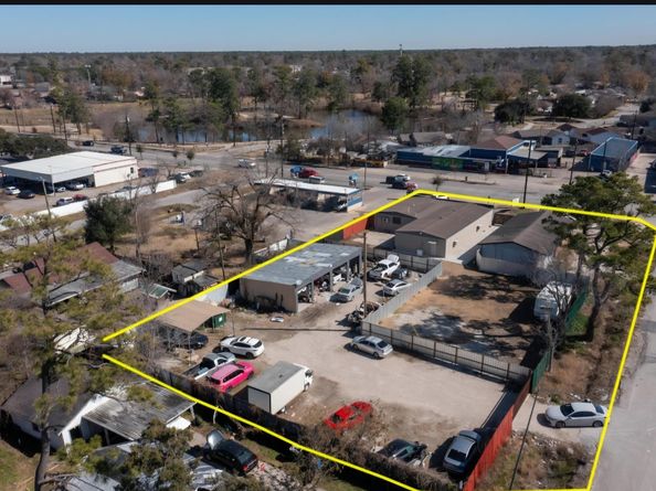 9205 Mesa Drive, Houston TX 77028