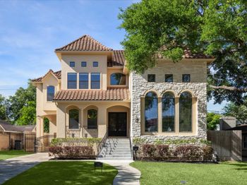 3310 Blue Bonnet Boulevard