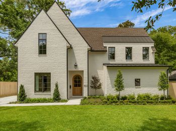 822 W 31st Street