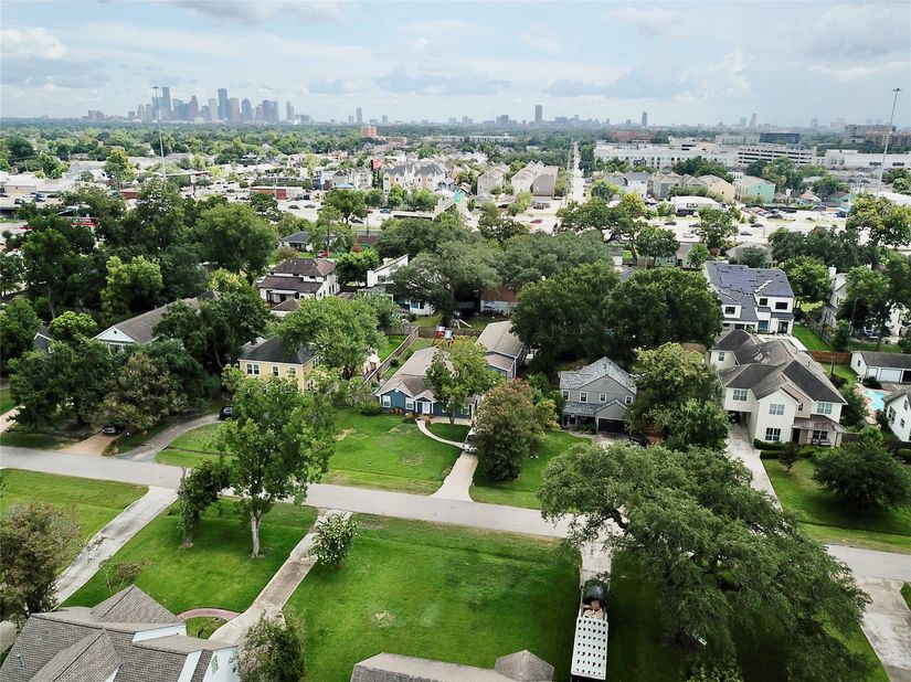 231 W 31st Street, Houston TX 77018