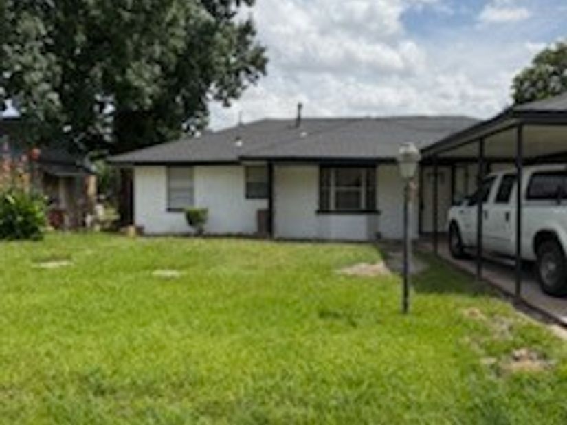 7406 Saint Louis Street, Houston TX 77028
