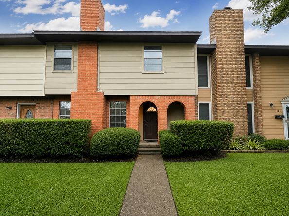 1528 Silverpines Road 528, Houston TX 77062