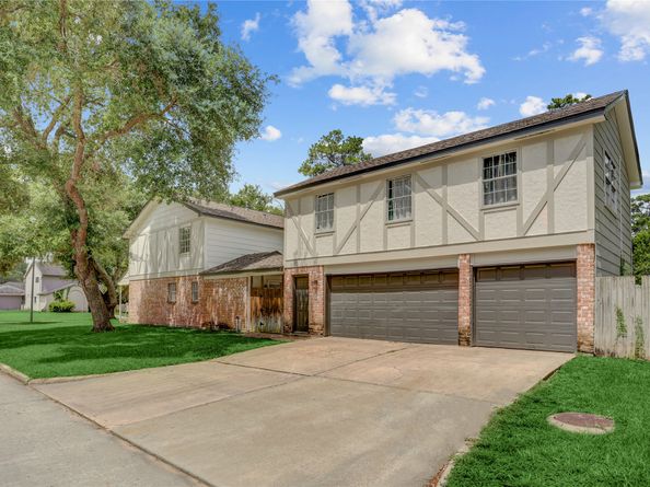 11902 Fawnview Drive, Houston TX 77070
