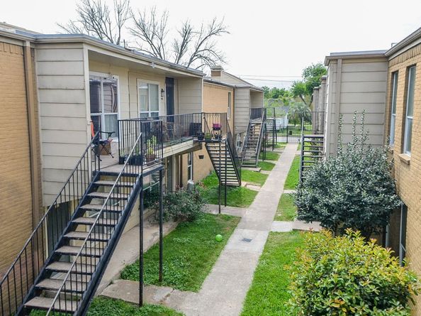 8100 Creekbend Dr 120, Houston TX 77071