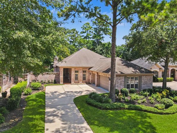 22 N Castlegreen Circle, The Woodlands TX 77381