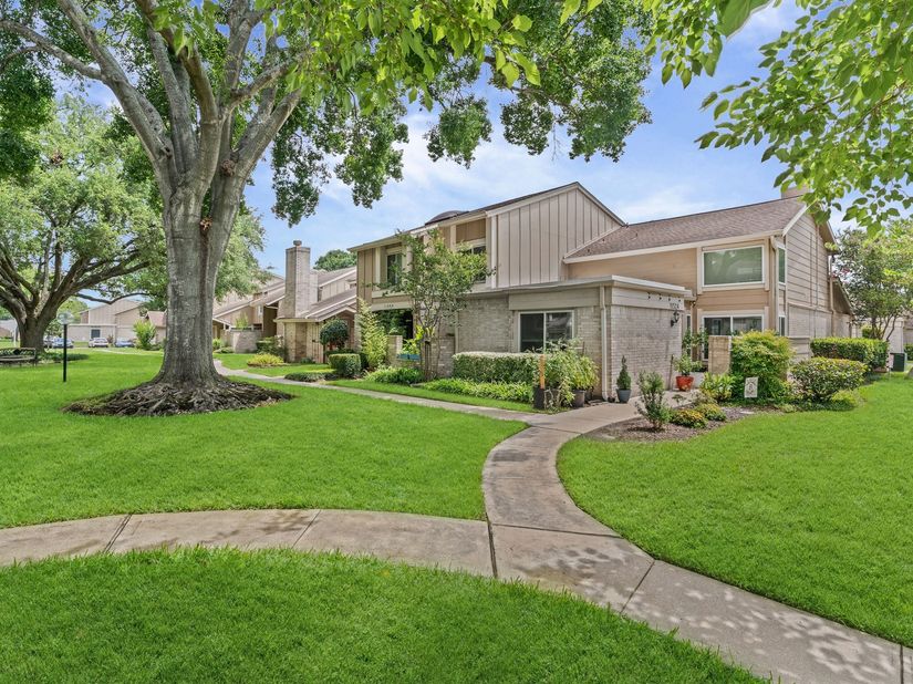 11524 Village Place Drive 68, Houston TX 77077