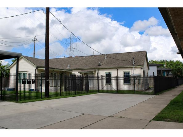 6712 Fulton Street, Houston TX 77022