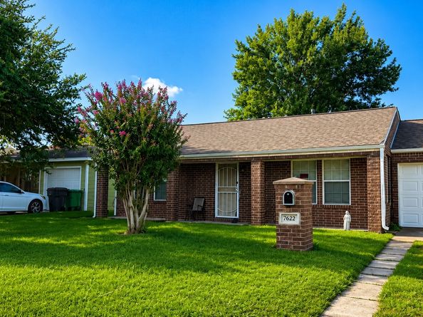 7622 Azalea Street, Houston TX 77023