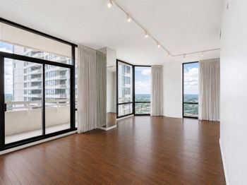 14 Greenway Plaza