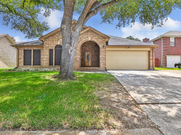 12714 Hidden Castle Drive, Houston TX 77015