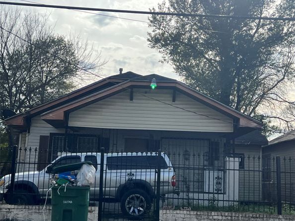 7038 Canal Street, Houston TX 77011