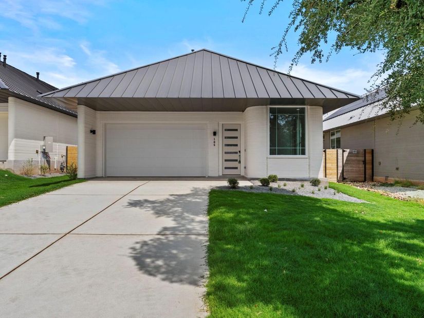105 Rough Creek RD, Georgetown TX 78628