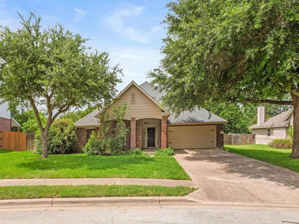 406 Bellaire Oaks DR, Pflugerville TX 78660