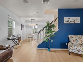 1316 Hensley DR