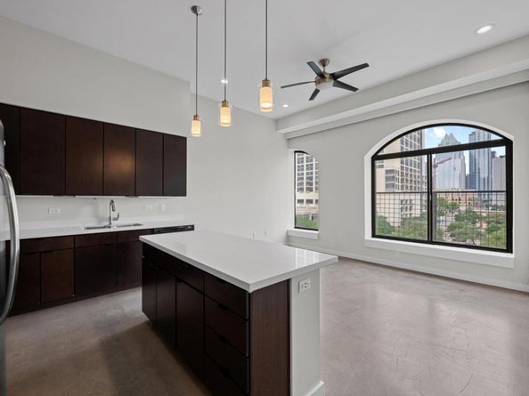 507 Sabine ST 503, Austin TX 78701
