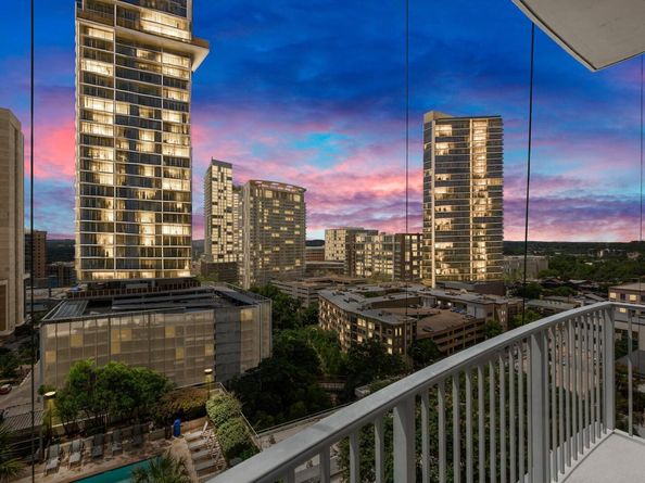 360 Nueces ST 1306, Austin TX 78701