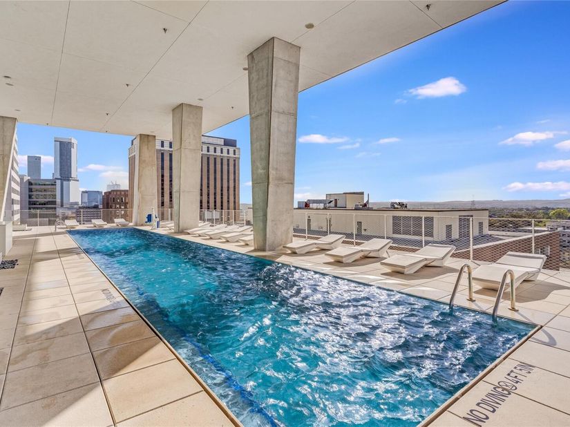 313 W 17th ST 1202, Austin TX 78701