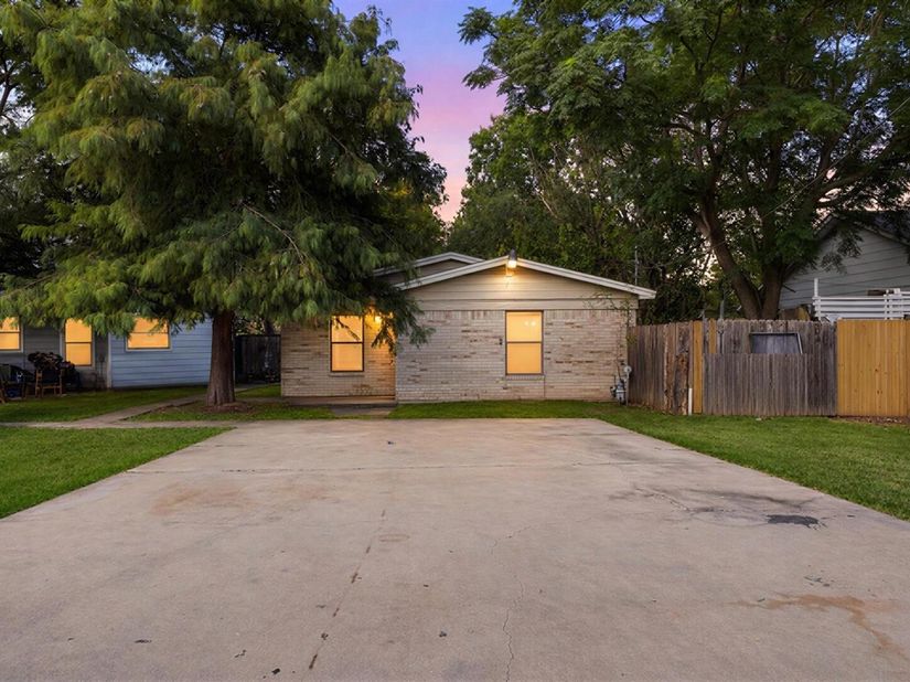 829 Ken ST, Austin TX 78758