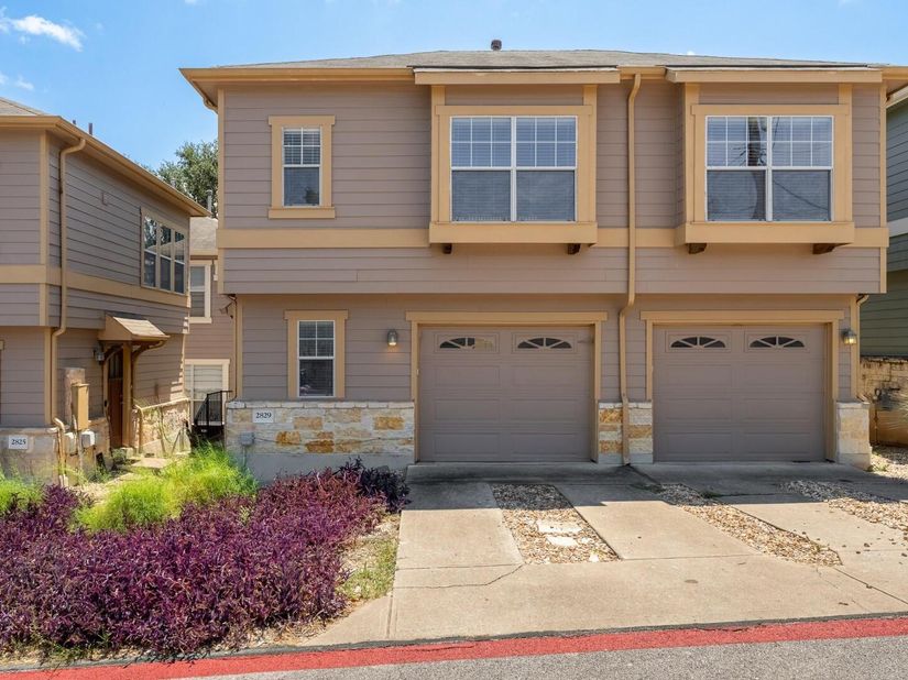 2829 Saville LOOP 17C, Austin TX 78741