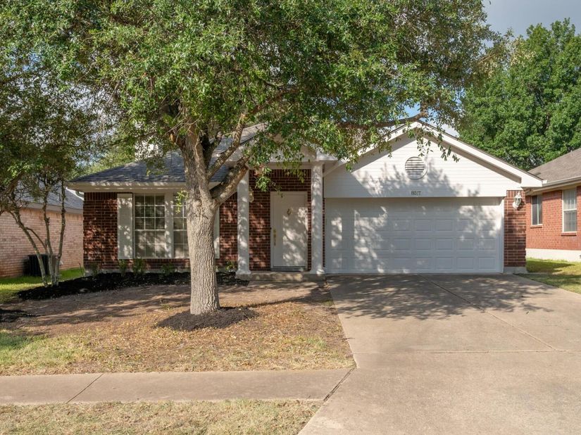 8517 Bobcat DR, Round Rock TX 78681