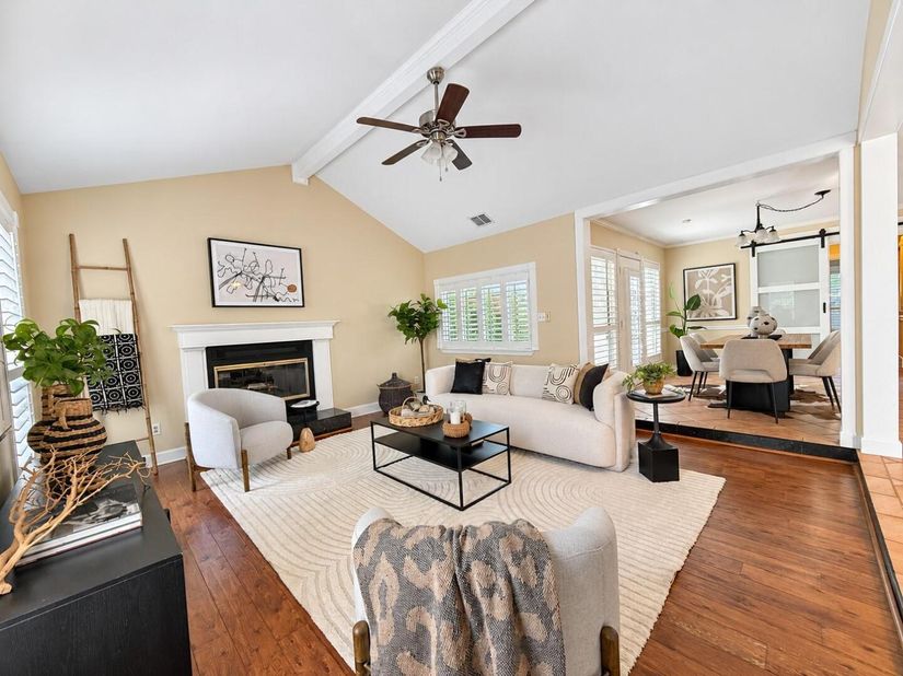 6109 Grass HOLW, Austin TX 78750