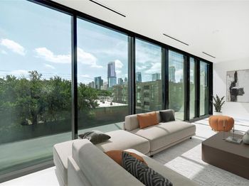 1006 Baylor ST