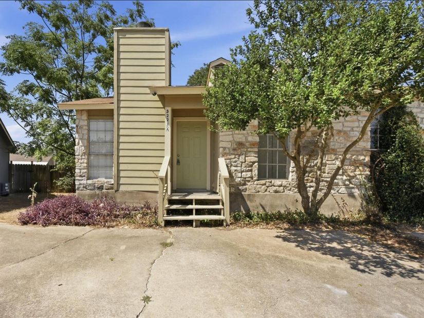 3221 Darnell DR, Austin TX 78745