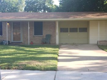 203 W Odell ST W
