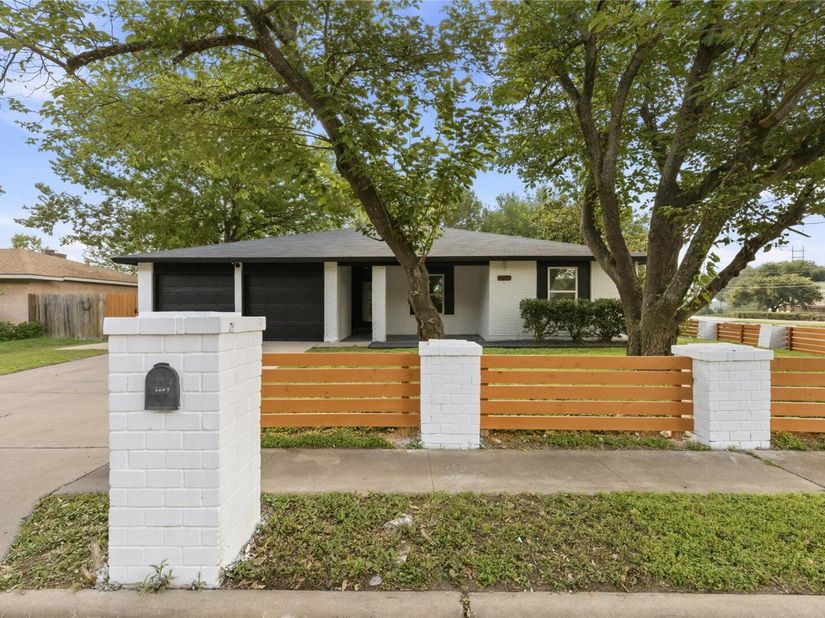 6607 Starstreak DR, Austin TX 78745