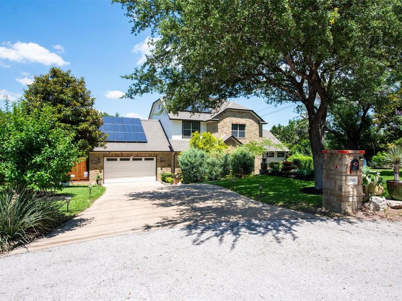 13306 Montview DR, Austin TX 78732