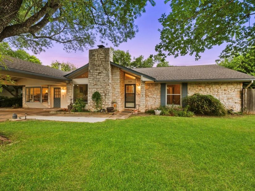 9409 Braeburn GLN, Austin TX 78729
