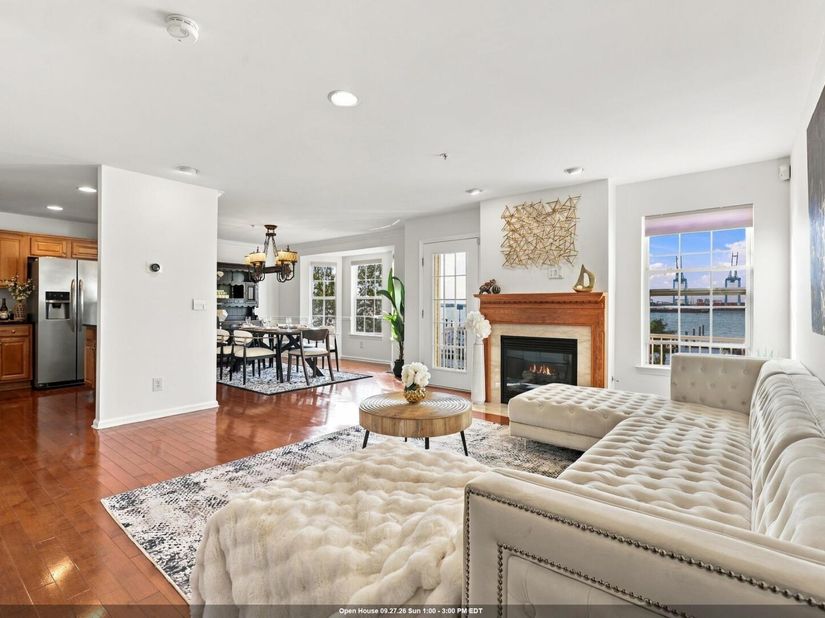 19 Maritime Way, Bayonne NJ 07002