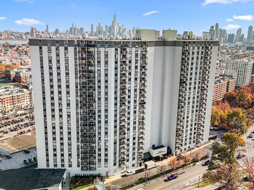 100 Manhattan Ave 103, Union City NJ 07087