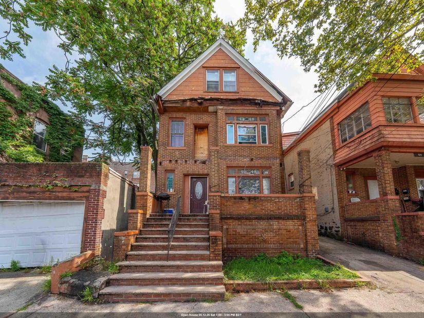 56 Wade St, Jersey City NJ 07305