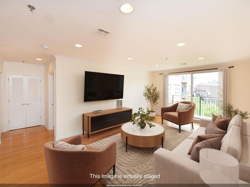 659 1st St 413, Hoboken NJ 07030