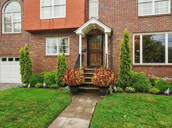 18 Gail Pl, Secaucus NJ 07094