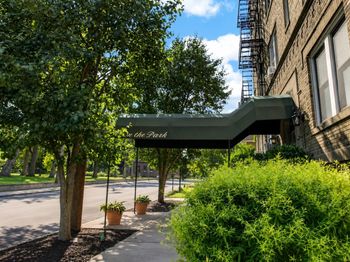 122 West 39th St