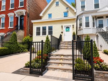 68 Brinkerhoff St