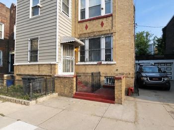 129 Stevens Ave