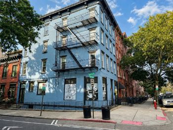 152 2nd St