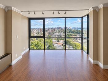 380 Mountain Rd