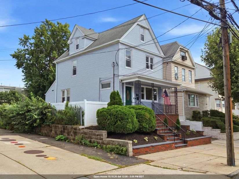 47 West 51st St, Bayonne NJ 07002