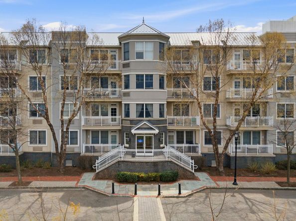 15 Enterprise Ct 208, Jersey City NJ 07305