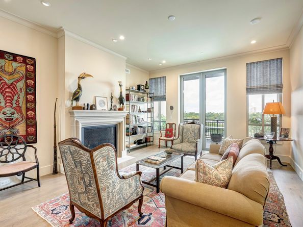 2325 Welch Street 705, Houston TX 77019