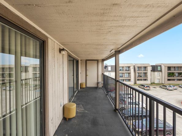 206 Plaza Verde Drive D35, Houston TX 77038