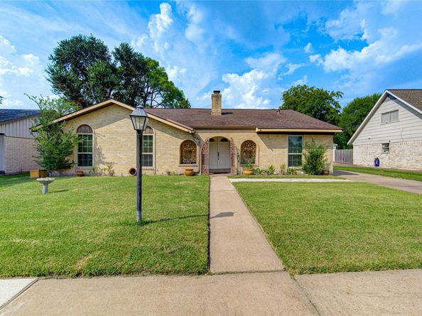 12302 Meadowdale Drive, Meadows Place TX 77477