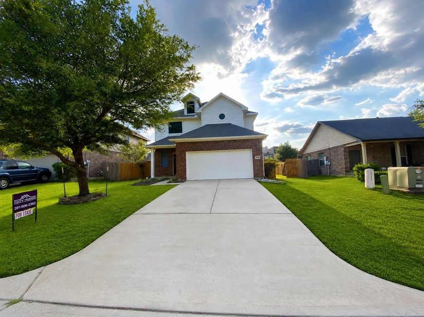 4903 Summer Ridge Drive, Conroe TX 77303