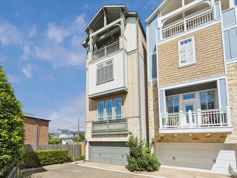 923 Byrne Street, Houston TX 77009