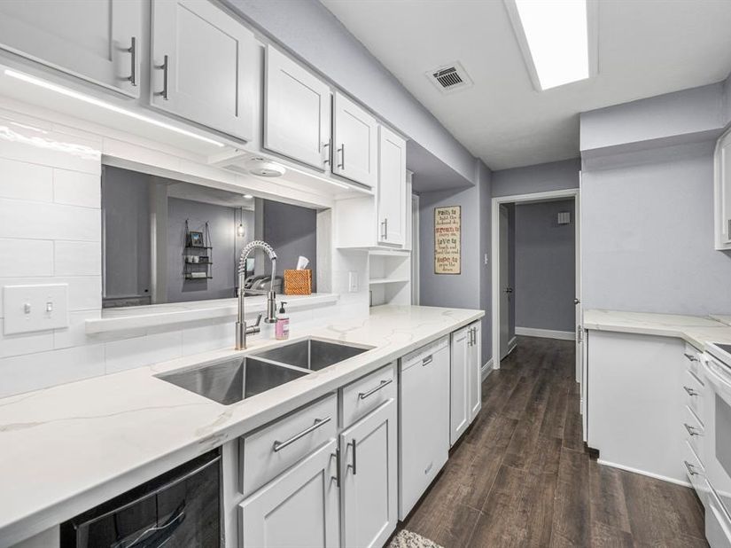 1371 Country Place Drive, Houston TX 77079